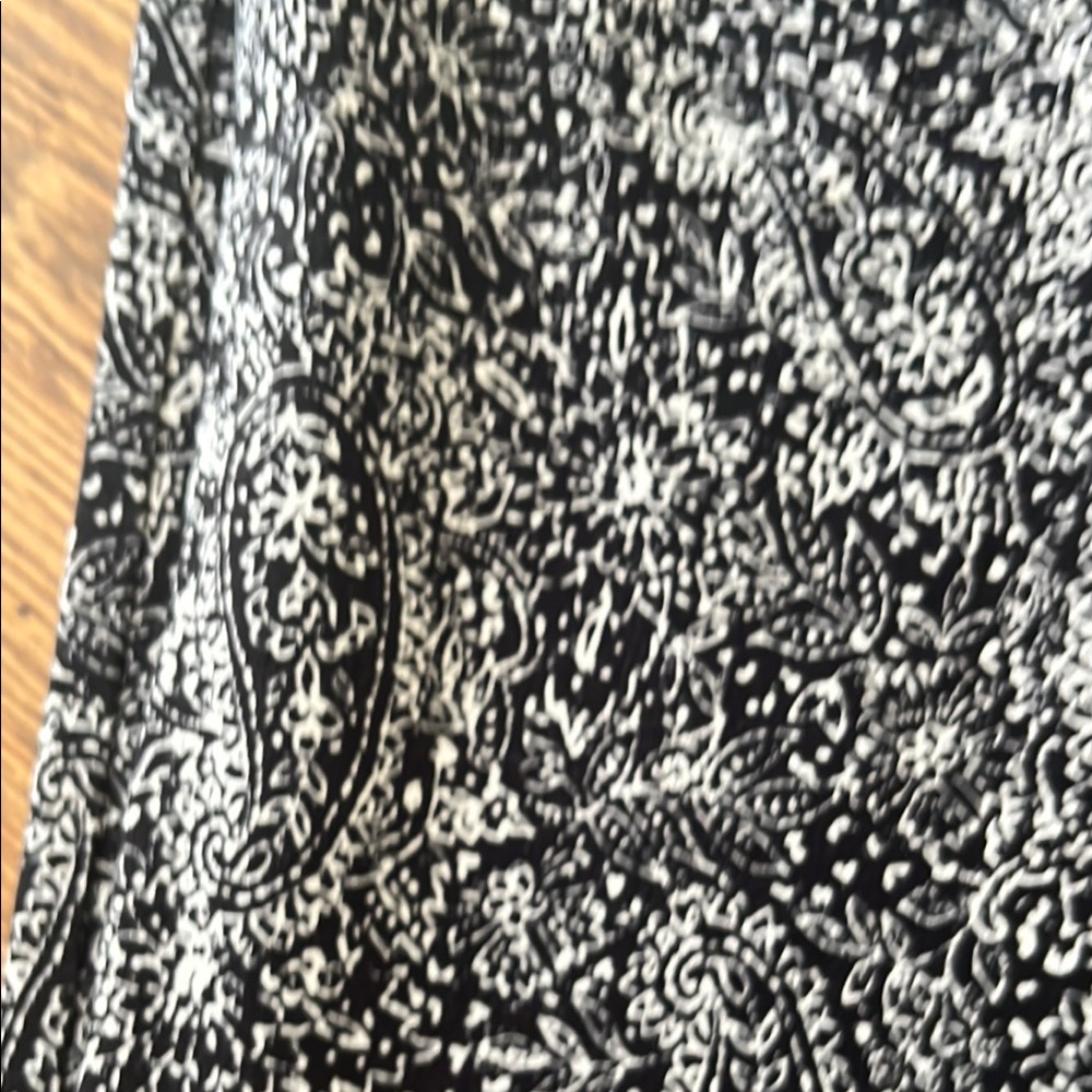 Paisley Black and White Cropped Pants